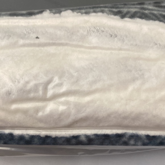 Eddie Bauer fleece throw - Picture 2 of 3